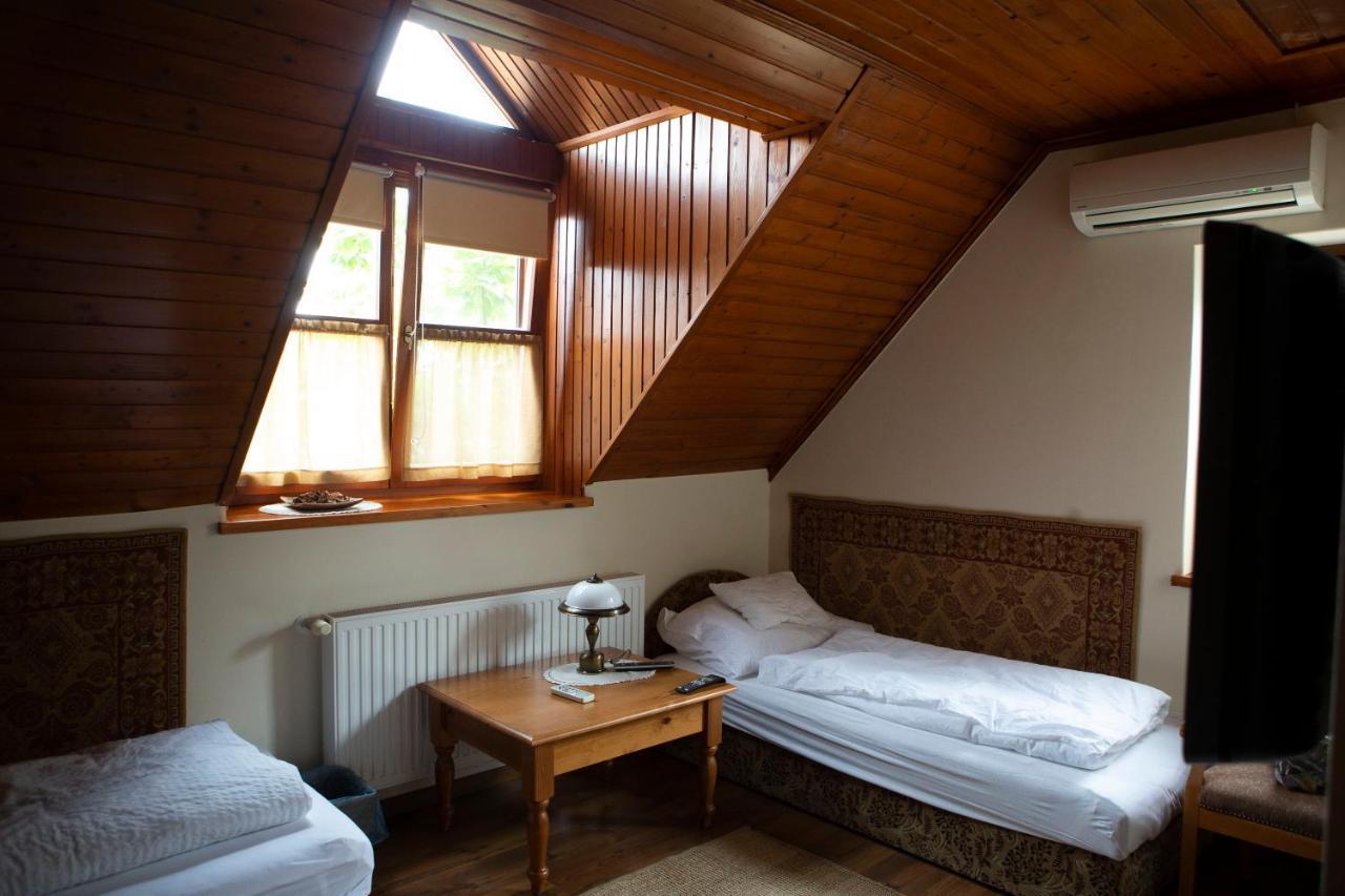 Sarok Vendégház Villány Esterno foto