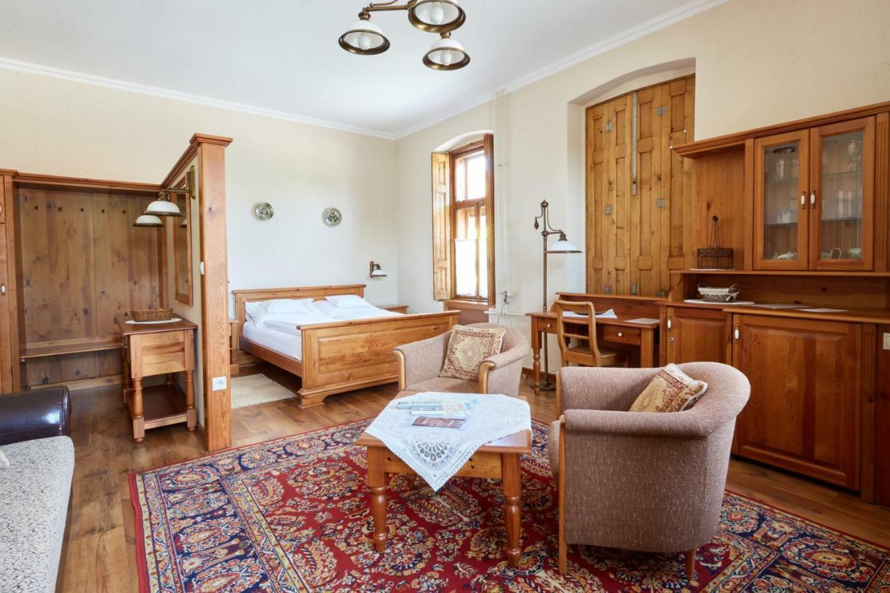 Sarok Vendégház Villány Esterno foto